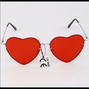 🌞❤️Red Heart Shaped Sunglasses❤️